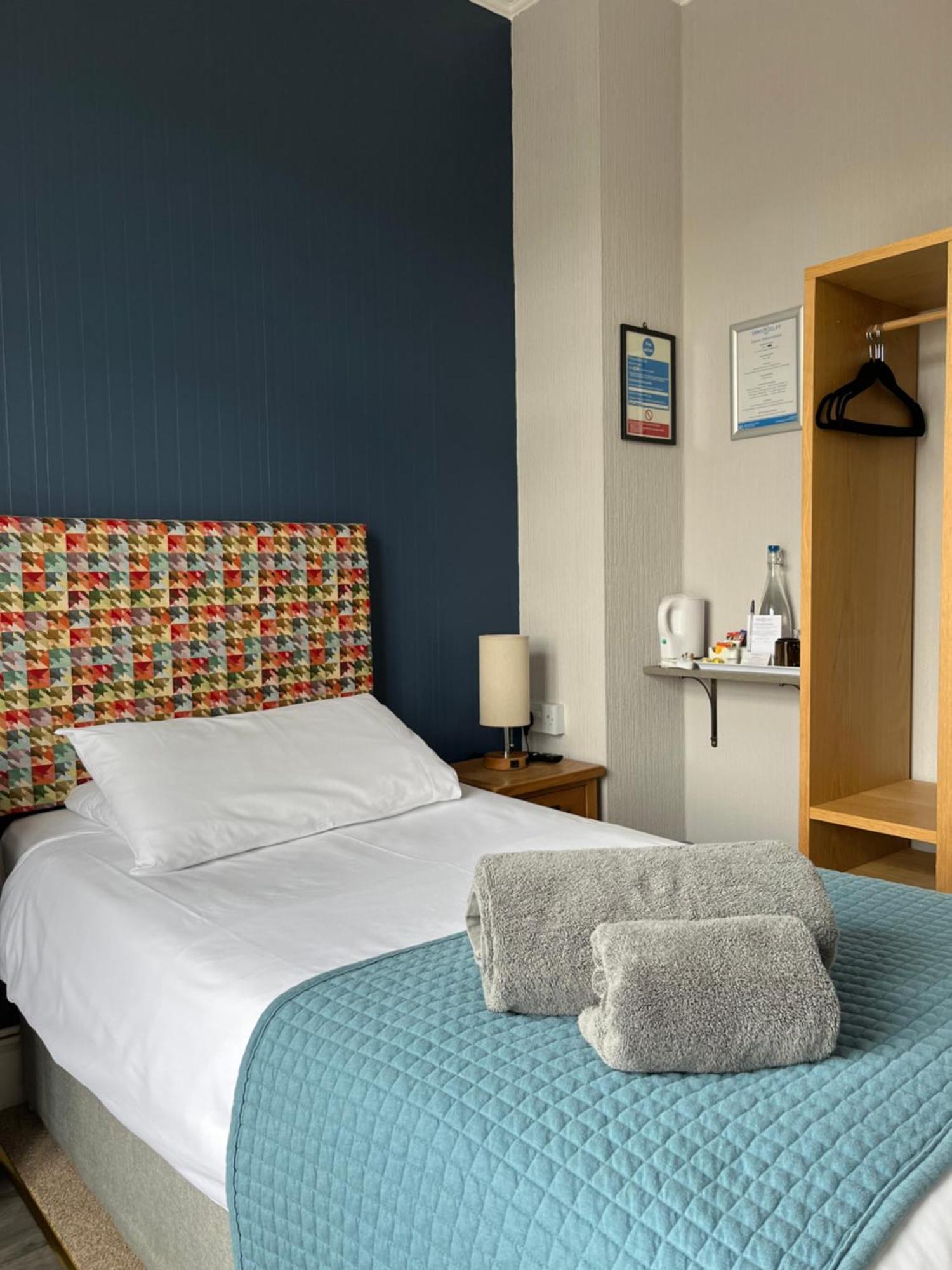 Sandcliff Guest House クロマー エクステリア 写真